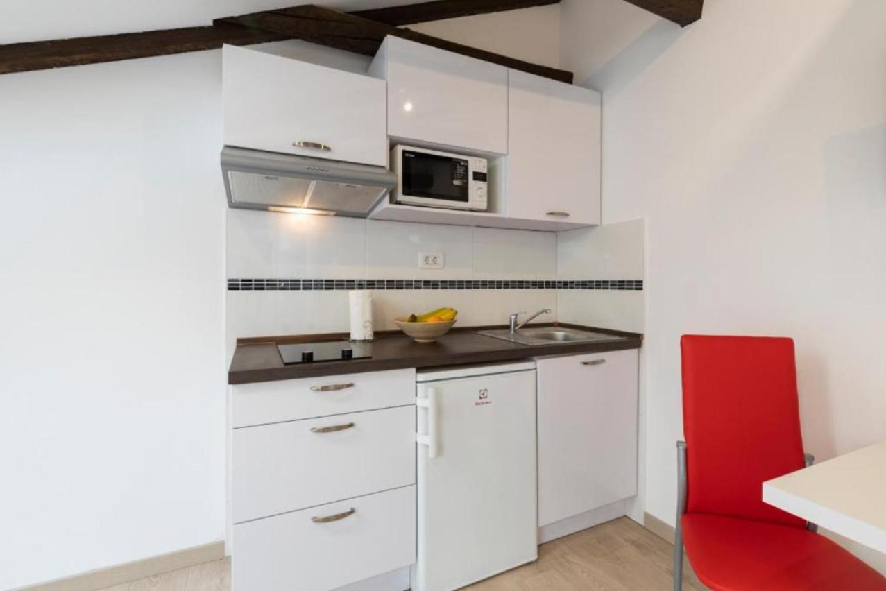 Central Apartments プーラ エクステリア 写真